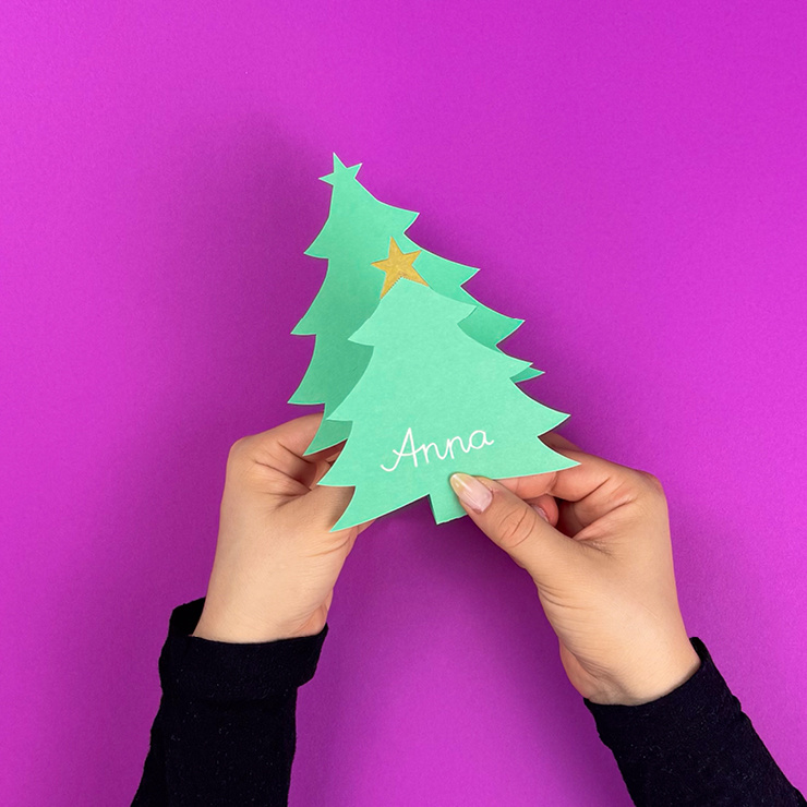 Ein Bild das zeigt, wie die Verbindungsstege an den Kanten gefaltet werden.